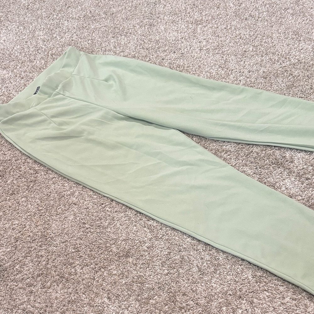 ⭐️2/$10 - Light Green Pants